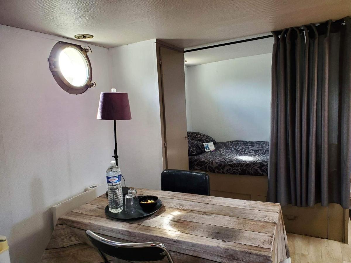 Appartement marinier dans Péniche Louise Michel Douai Esterno foto